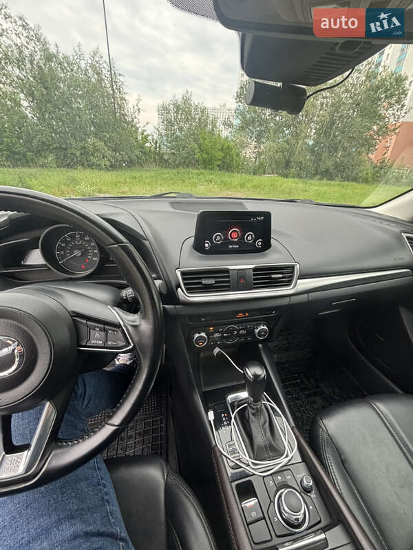 Седан Mazda 3 2018 в Києві
