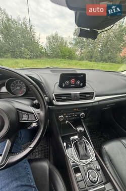 Седан Mazda 3 2018 в 