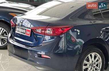Седан Mazda 3 2018 в 