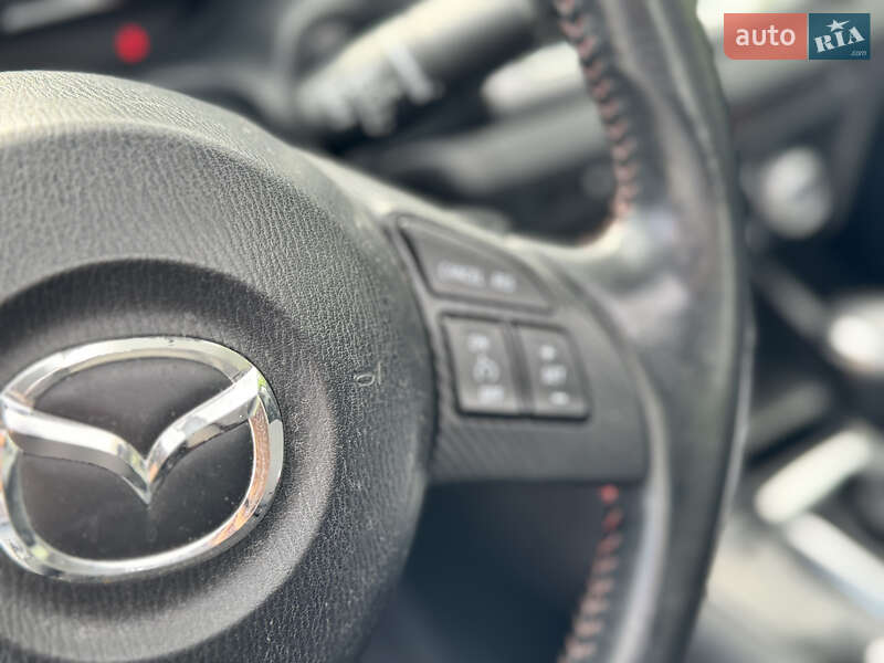 Седан Mazda 3 2014 в Киеве