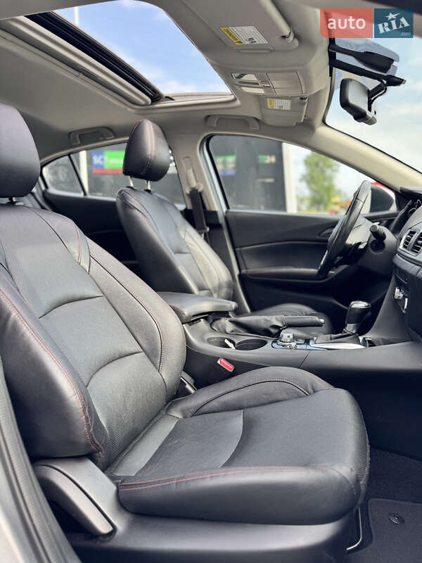 Седан Mazda 3 2014 в Киеве