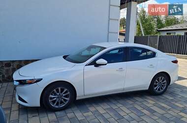 Седан Mazda 3 2020 в Бучі