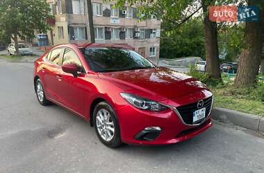 Седан Mazda 3 2015 в 