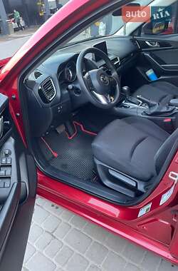 Седан Mazda 3 2015 в 