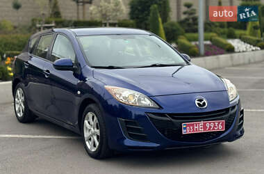 Хэтчбек Mazda 3 2010 в 