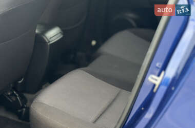 Хэтчбек Mazda 3 2010 в 
