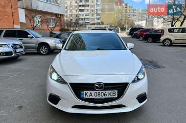 Седан Mazda 3 2015 в 