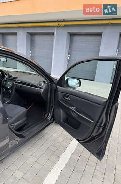 Хэтчбек Mazda 3 2005 в 