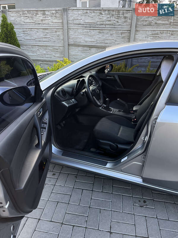 Хетчбек Mazda 3 2010 в Козятині