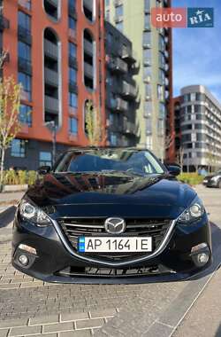 Седан Mazda 3 2016 в 