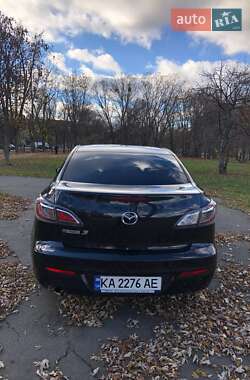 Седан Mazda 3 2011 в 