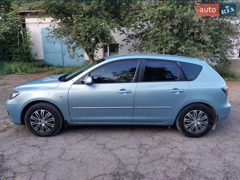 Хетчбек Mazda 3 2007 в Чернівцях