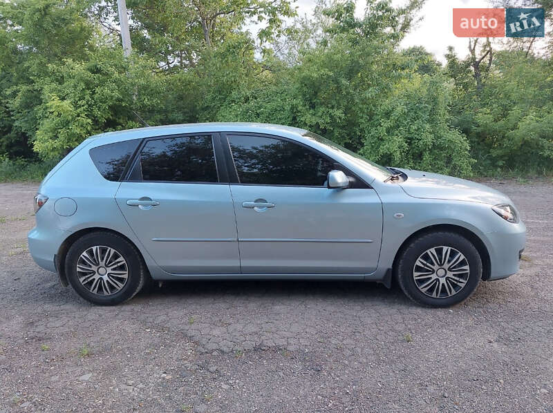 Хетчбек Mazda 3 2007 в Чернівцях