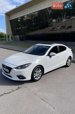 Седан Mazda 3 2015 в Запорожье
