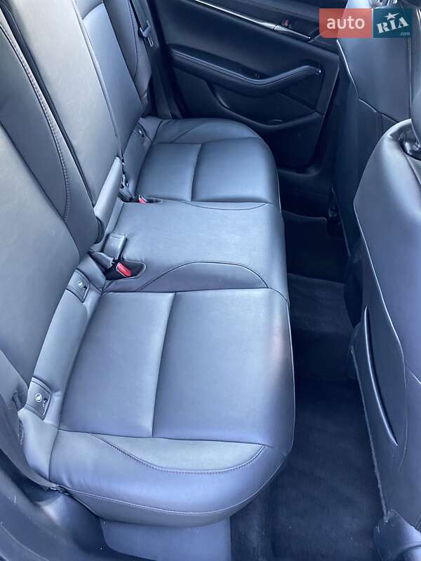 Седан Mazda 3 2019 в Львові