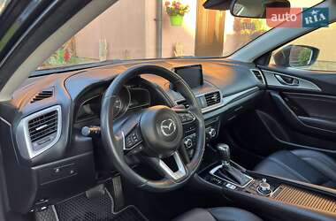 Седан Mazda 3 2018 в 
