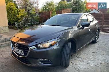 Седан Mazda 3 2018 в 