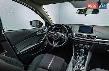 Седан Mazda 3 2017 в 