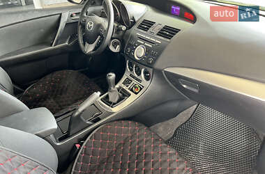 Хэтчбек Mazda 3 2011 в 