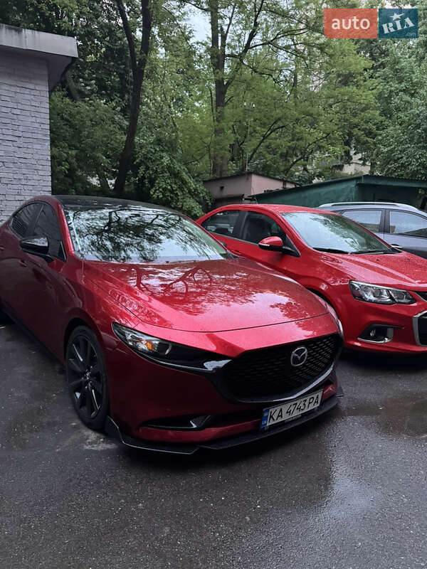 Седан Mazda 3 2019 в Киеве