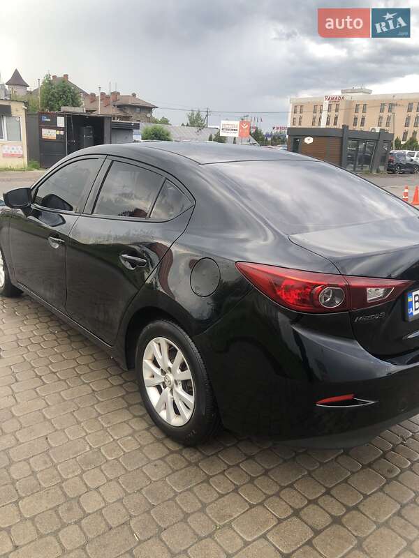 Седан Mazda 3 2015 в 