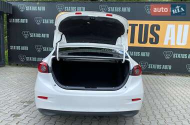 Седан Mazda 3 2014 в 
