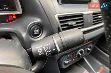 Седан Mazda 3 2014 в 