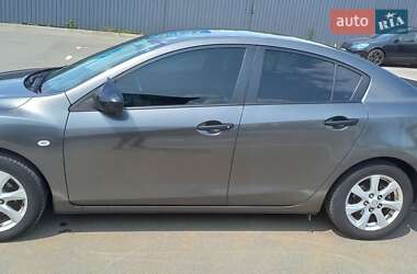 Седан Mazda 3 2012 в 