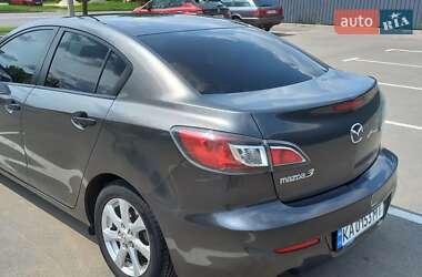 Седан Mazda 3 2012 в 