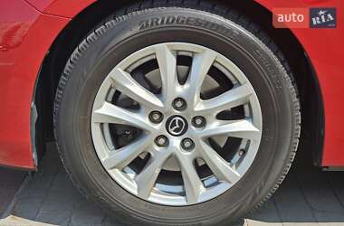 Седан Mazda 3 2017 в 