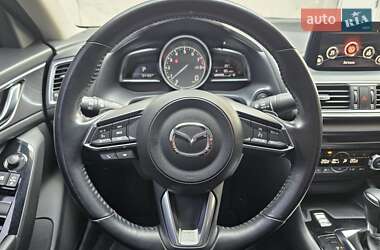 Седан Mazda 3 2017 в 