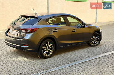 Хэтчбек Mazda 3 2018 в 