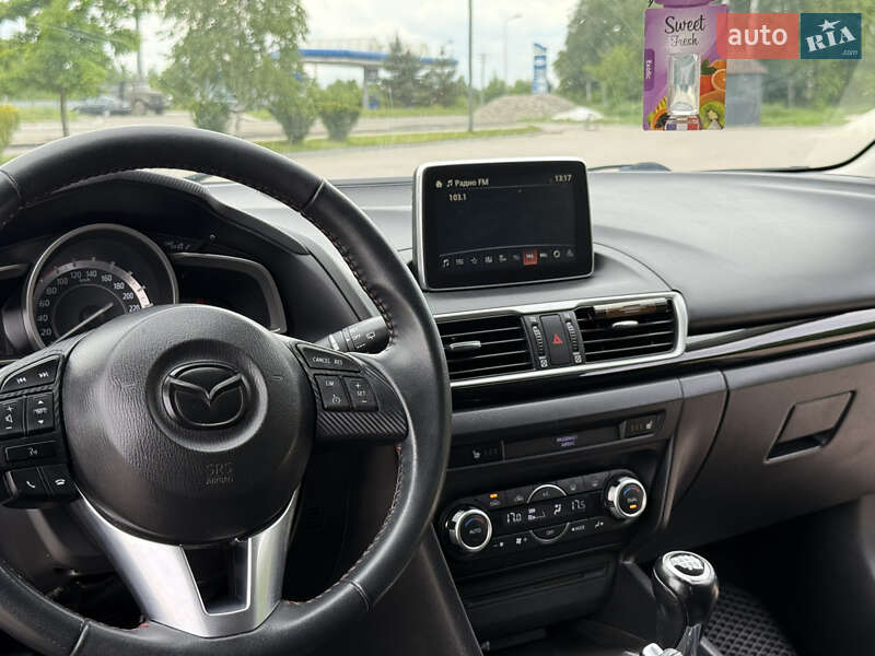 Хэтчбек Mazda 3 2014 в Ивано-Франковске