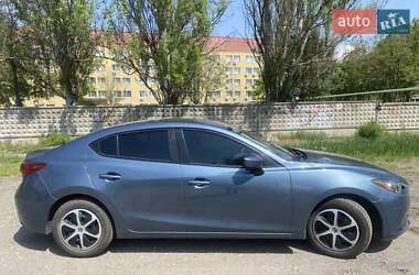 Седан Mazda 3 2016 в Дніпрі