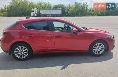 Хэтчбек Mazda 3 2016 в 