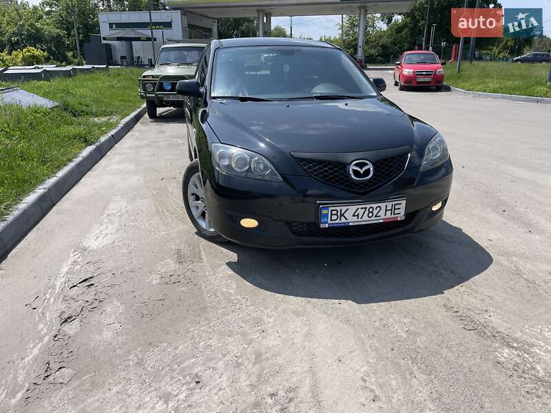 Хэтчбек Mazda 3 2007 в Остроге