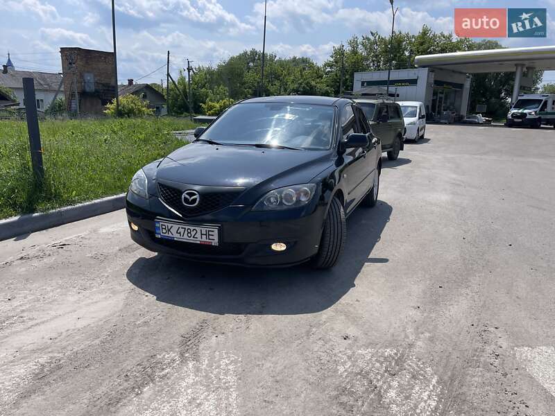 Хэтчбек Mazda 3 2007 в Остроге
