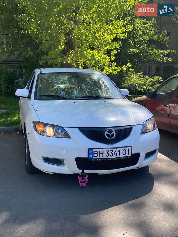 Седан Mazda 3 2005 в 