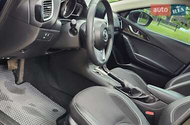 Седан Mazda 3 2014 в 