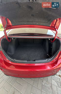 Седан Mazda 3 2015 в 