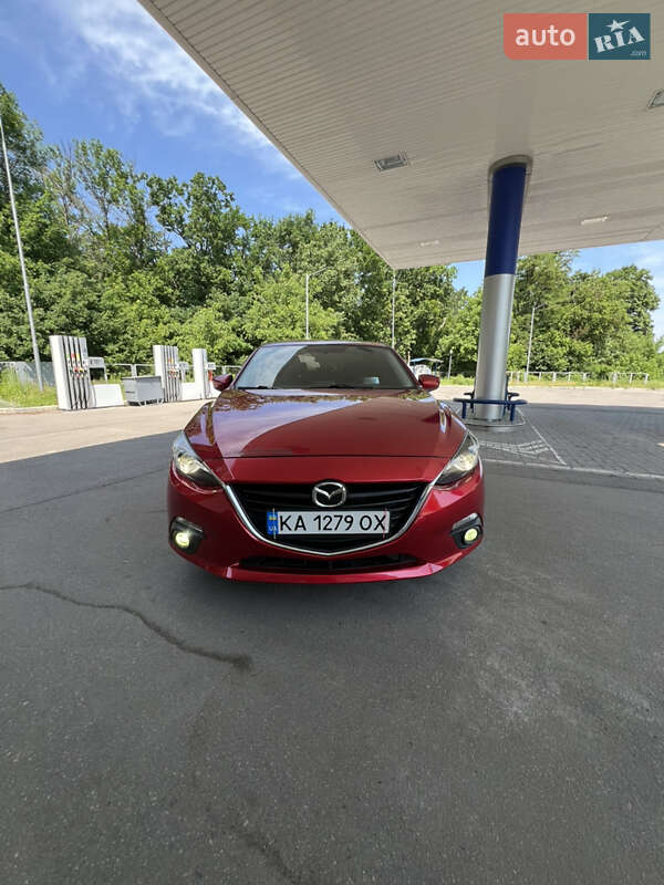 Седан Mazda 3 2015 в 