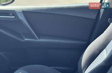 Хэтчбек Mazda 3 2010 в 