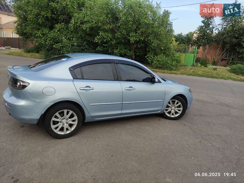 Седан Mazda 3 2007 в Первомайске