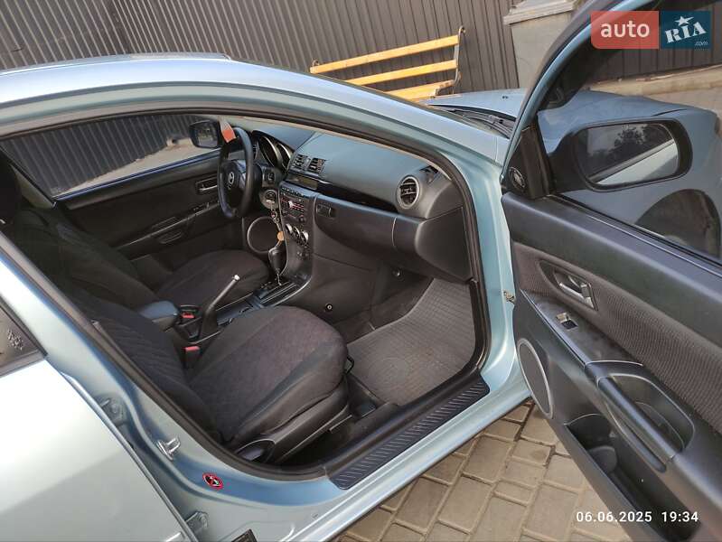 Седан Mazda 3 2007 в Первомайске
