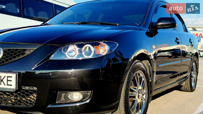 Седан Mazda 3 2005 в Запорожье