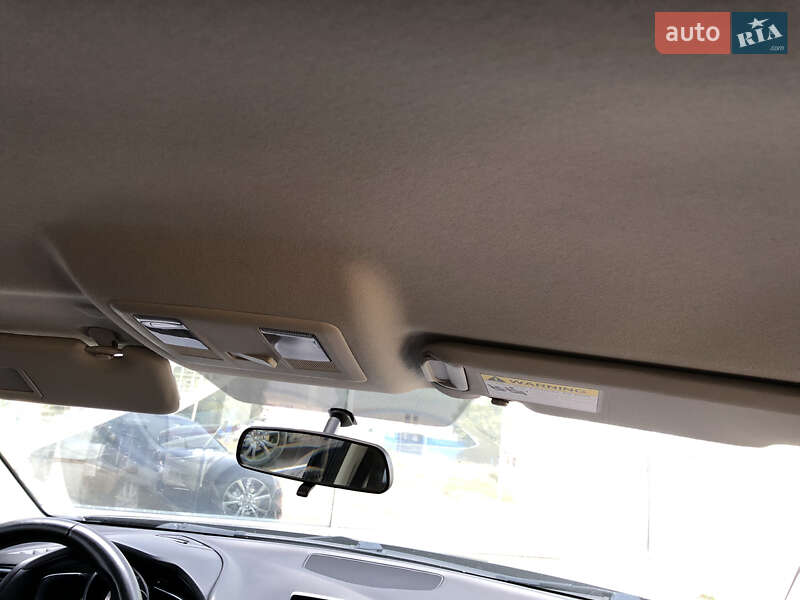 Седан Mazda 3 2014 в Днепре