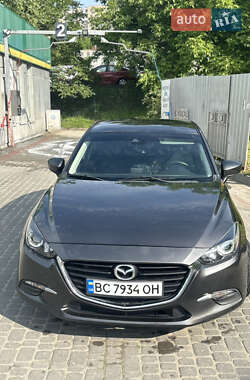 Седан Mazda 3 2017 в 