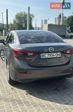 Седан Mazda 3 2017 в 