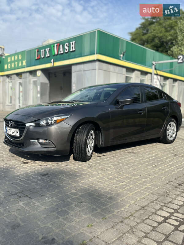 Седан Mazda 3 2017 в Львове