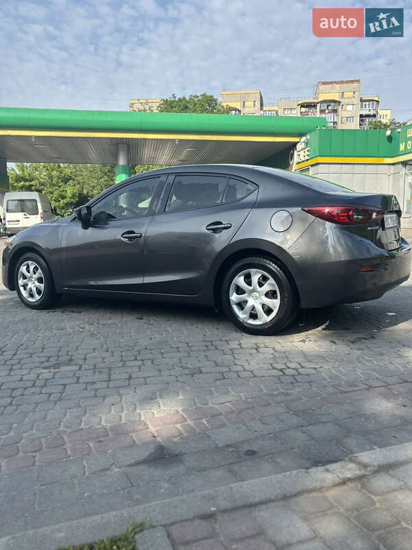 Седан Mazda 3 2017 в Львове